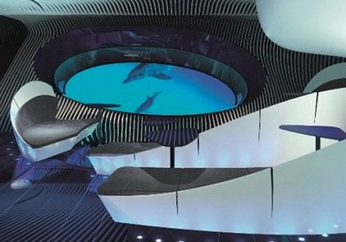 Admire the Beauty of the Sensorial Blue Eye Underwater Lounge