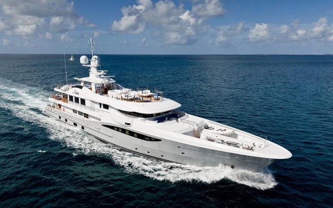 25 Available Superyachts to Charter during Cannes Yachting Festival