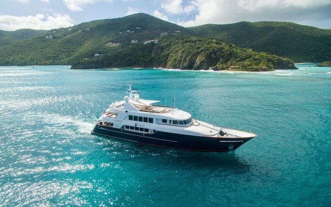 25 Available Superyachts to Charter during Cannes Yachting Festival
