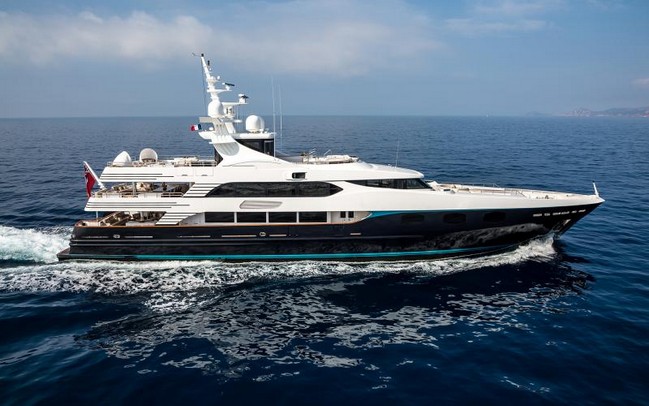 25 Available Superyachts to Charter during Cannes Yachting Festival