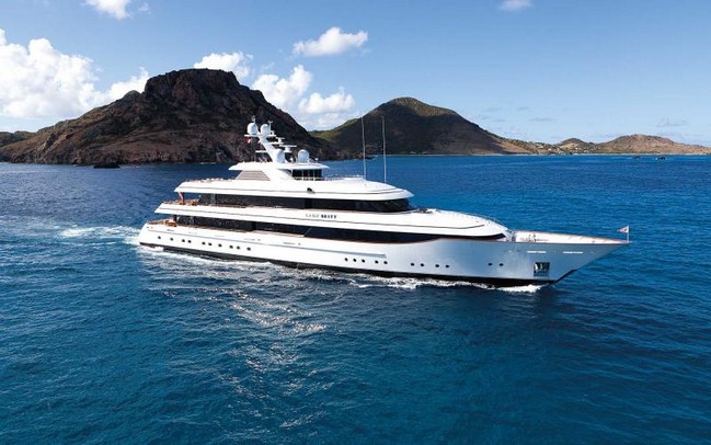 25 Available Superyachts to Charter during Cannes Yachting Festival