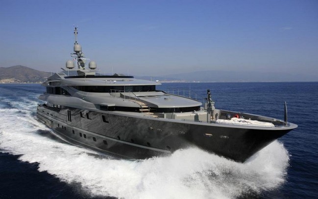 25 Available Superyachts to Charter during Cannes Yachting Festival