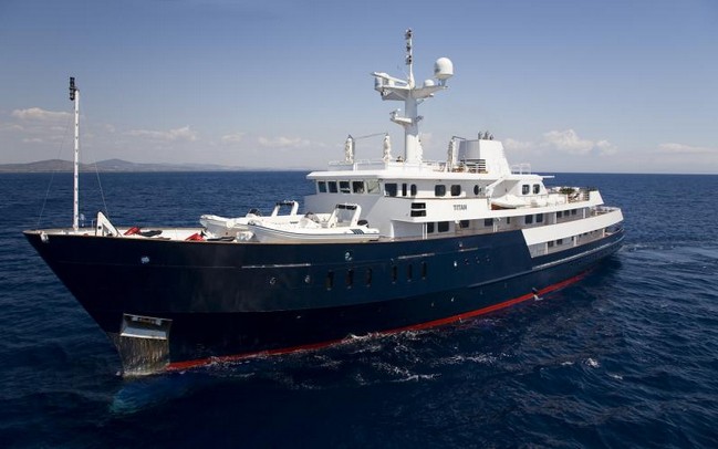 25 Available Superyachts to Charter during Cannes Yachting Festival