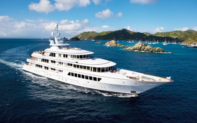 25 Available Superyachts to Charter during Cannes Yachting Festival