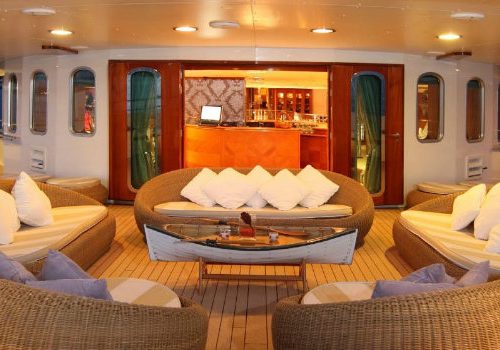 Have a look at 50 of the greatest yacht interiors – Part 3